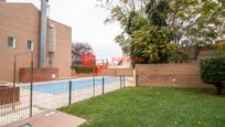 Swimming pool of House or chalet for sale in Pinto  with Air Conditioner, Terrace and Balcony