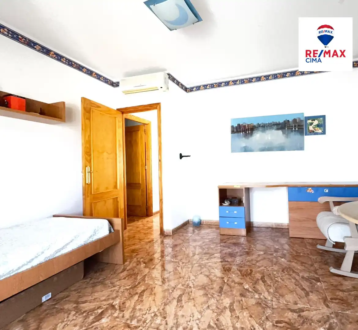 Schlafzimmer von Einfamilien-Reihenhaus zum Verkauf in Zújar mit Heizung und Terrasse
