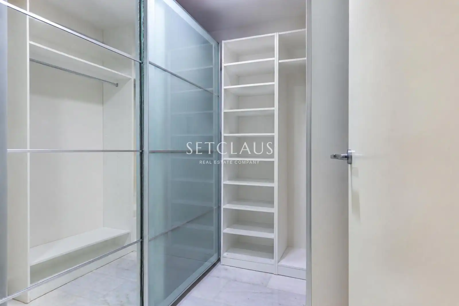 Habitación de Piso en venta en Barcelona con Aire acondicionado, Calefacción y Terraza