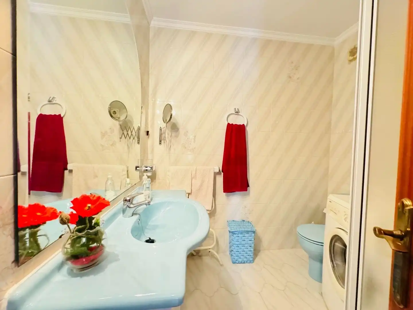 Bany de Pis en venda en Algarrobo amb Piscina comunitària