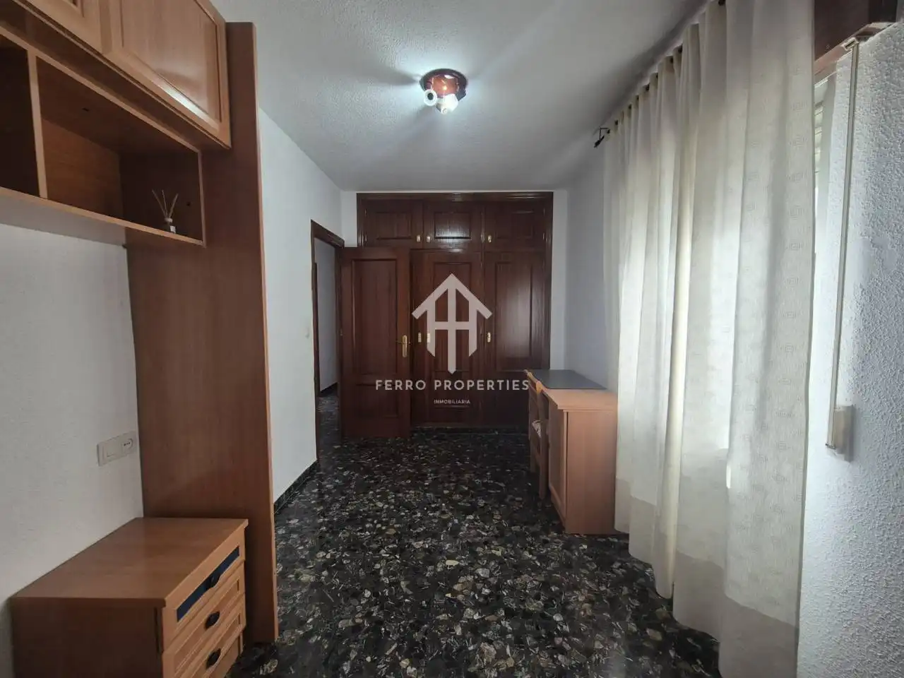 Dormitori de Pis en venda en Loja amb Balcó