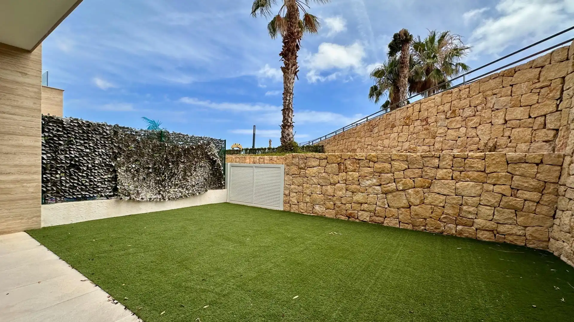 Terraza de Dúplex de alquiler en Finestrat con Aire acondicionado, Calefacción y Jardín privado