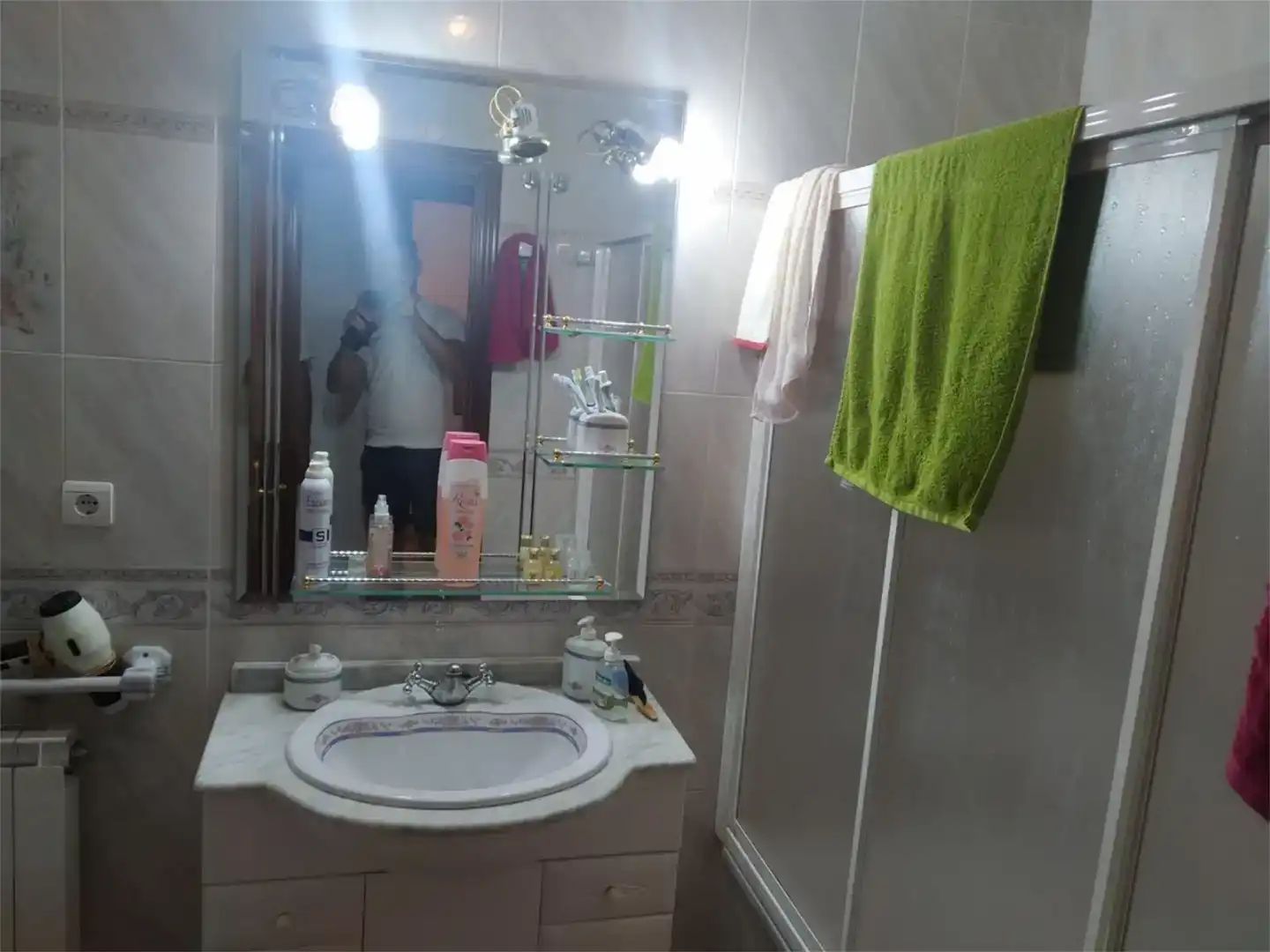 Baño de Piso en venta en Pozoblanco con Amueblado, Lavadora y Microondas