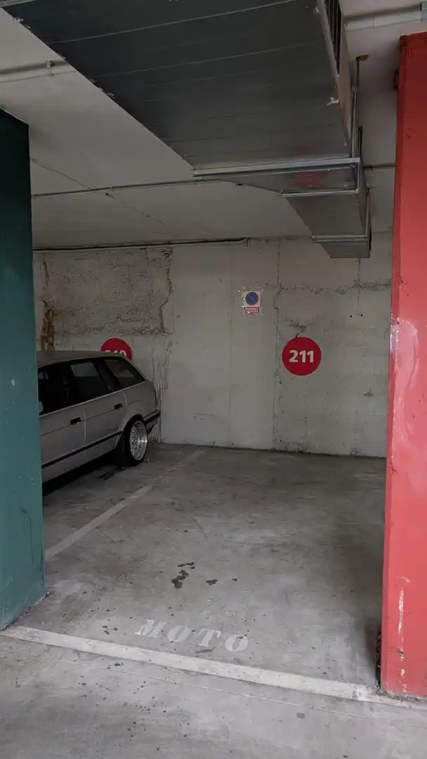 Parkplatz von Garage zum Verkauf in Terrassa