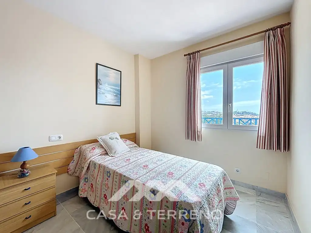 Schlafzimmer von Dachboden zum Verkauf in Algarrobo mit Klimaanlage, Terrasse und Balkon
