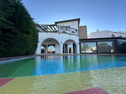 Swimming pool of House or chalet for sale in Empuriabrava  with Air Conditioner, Private garden and Terrace