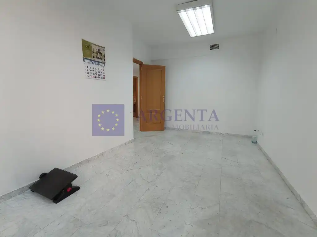 Oficina amb ascensor en venda a Centro, imagen 5