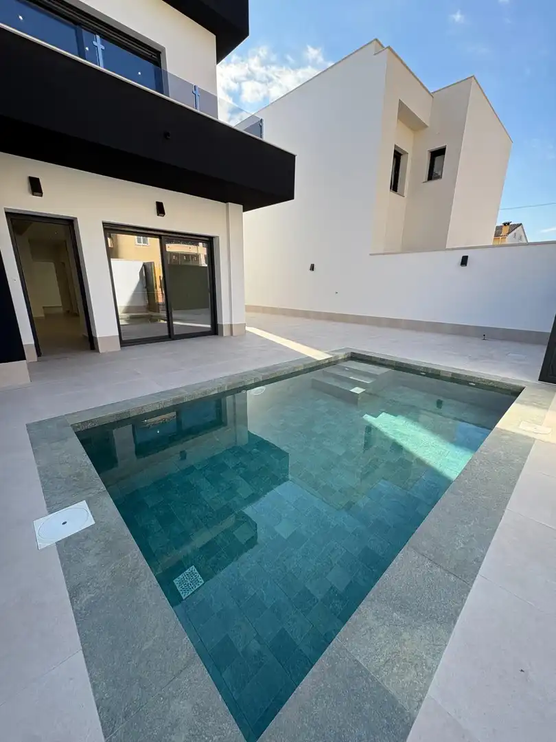Piscina de Casa o xalet en venda en Almoradí amb Aire condicionat, Calefacció i Jardí privat