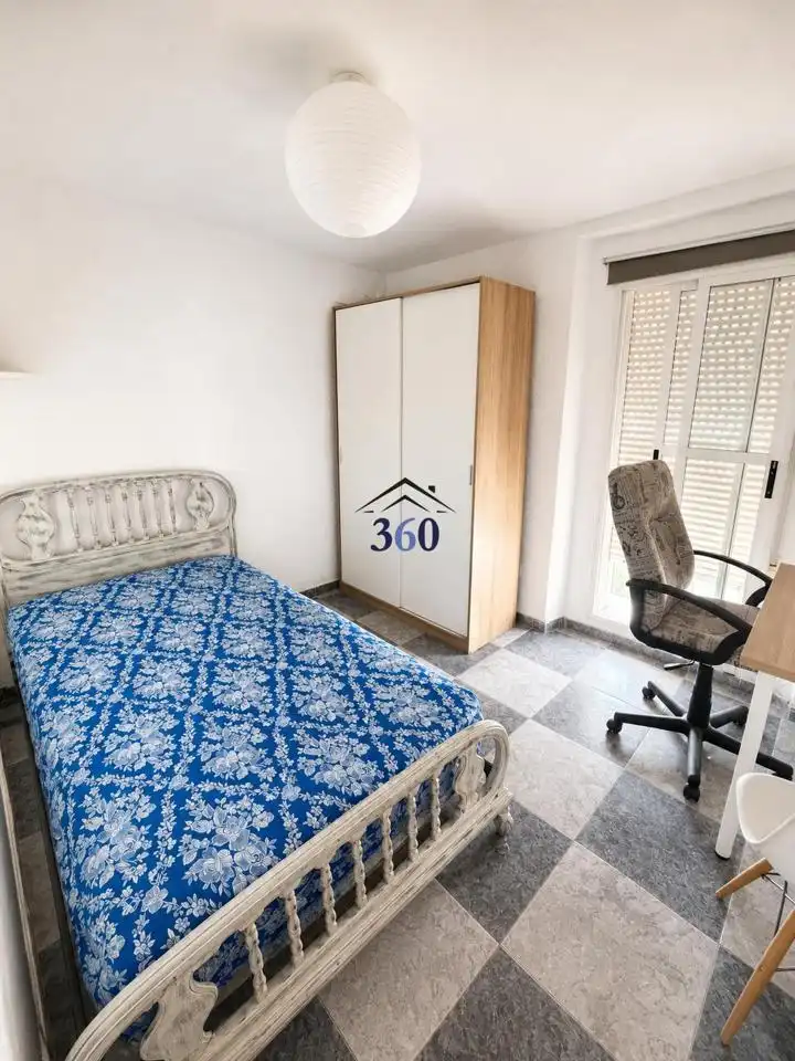 Dormitori de Casa o xalet en venda en Cáceres