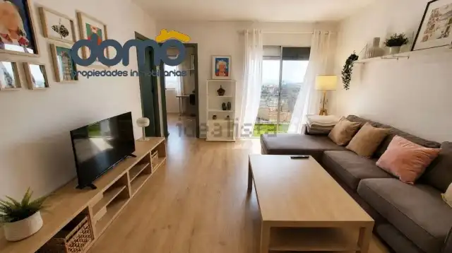 Sala de estar de Piso para compartir en Granada con Parquet, Amueblado y Lavadora