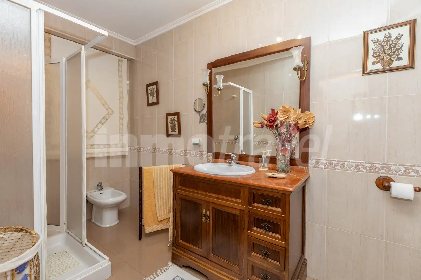 Badezimmer von Wohnung zum Verkauf in Sanxenxo mit Privatgarten, Terrasse und Möbliert