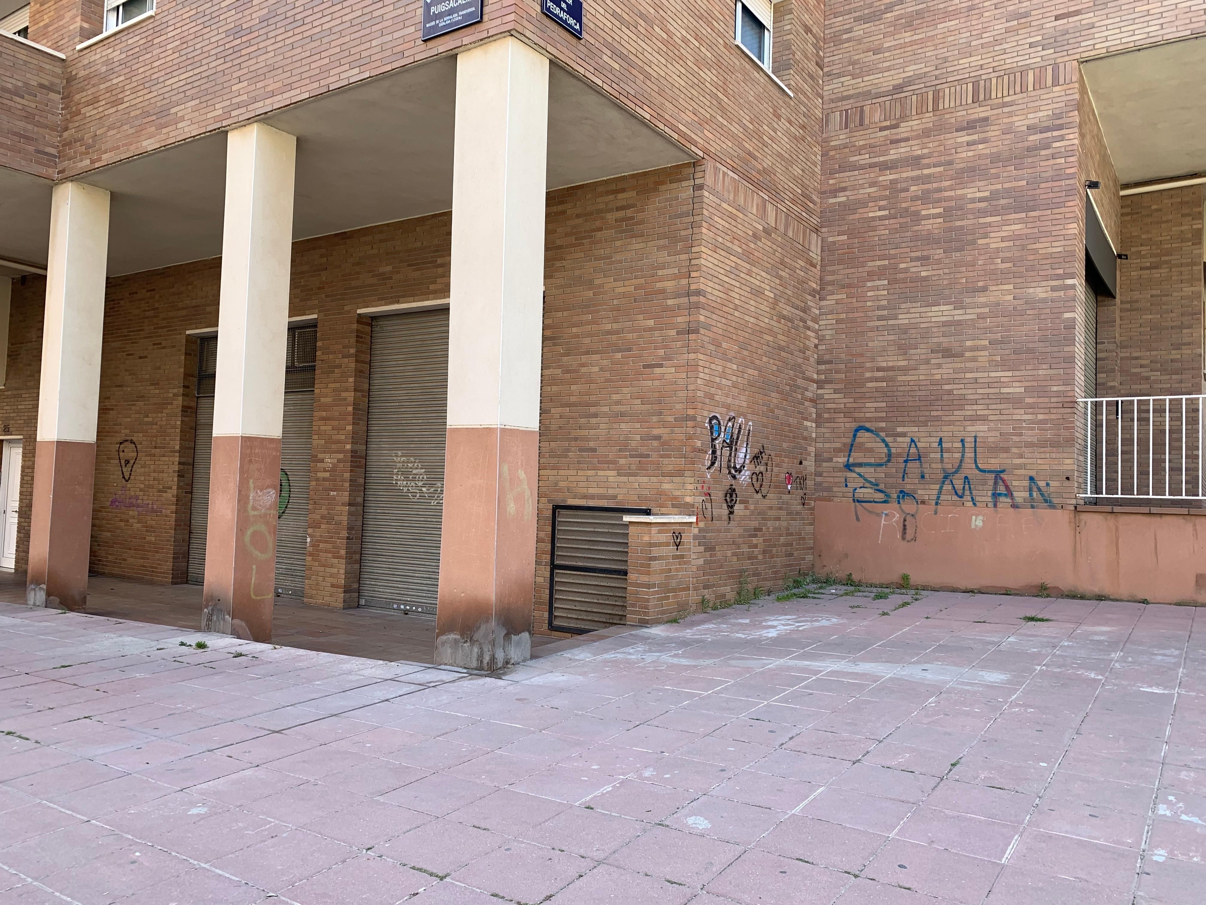 Vista exterior de Local en venta en Terrassa con Terraza