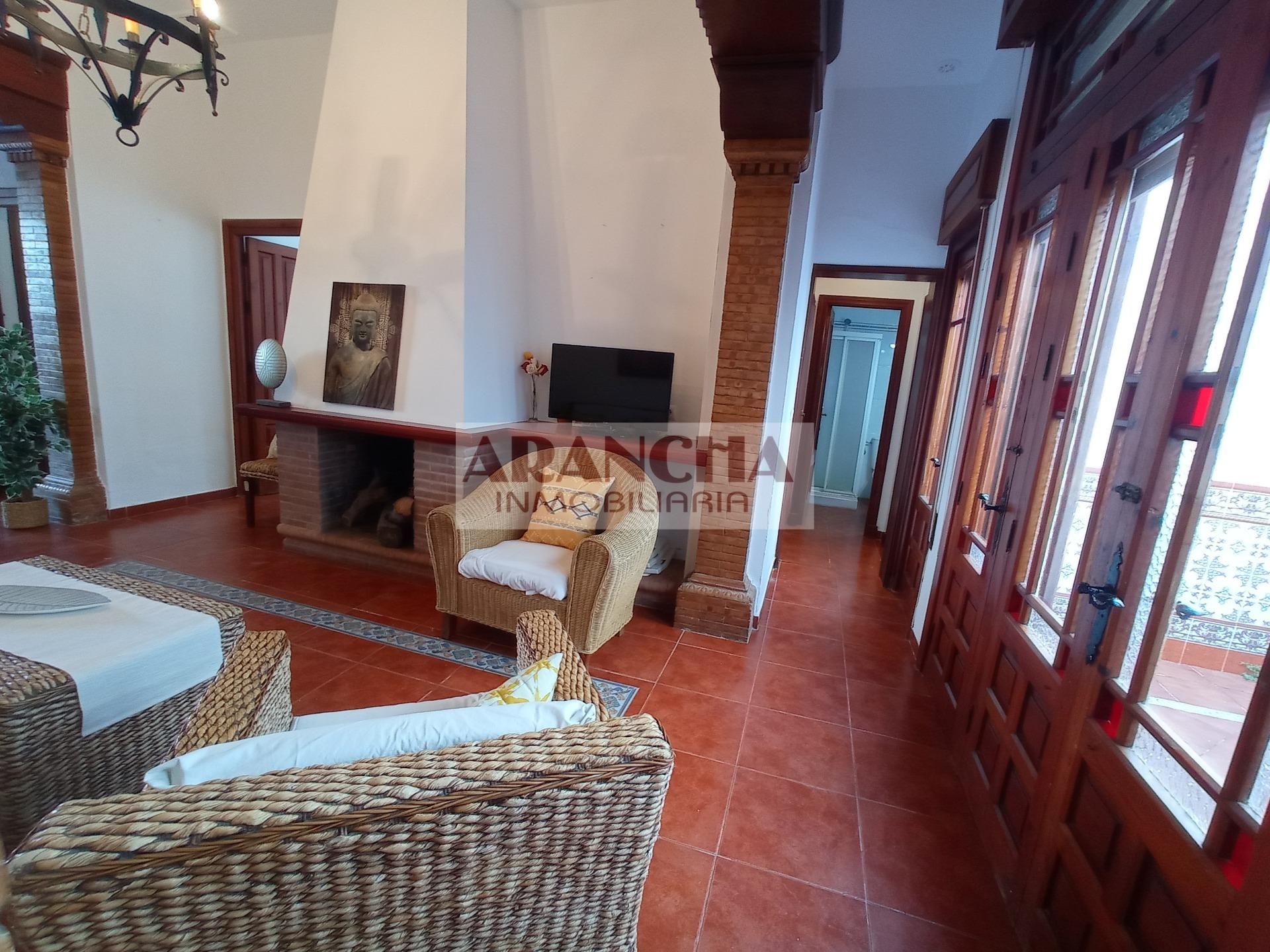 Sala d'estar de Casa o xalet en venda en Chipiona amb Terrassa
