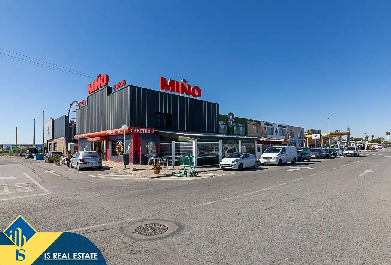 Bungalow amb piscina en venda a Zona Carrefour - Urbanizaciones, imagen 38