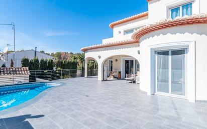 Vista exterior de Casa o xalet en venda en Benissa amb Aire condicionat, Calefacció i Jardí privat