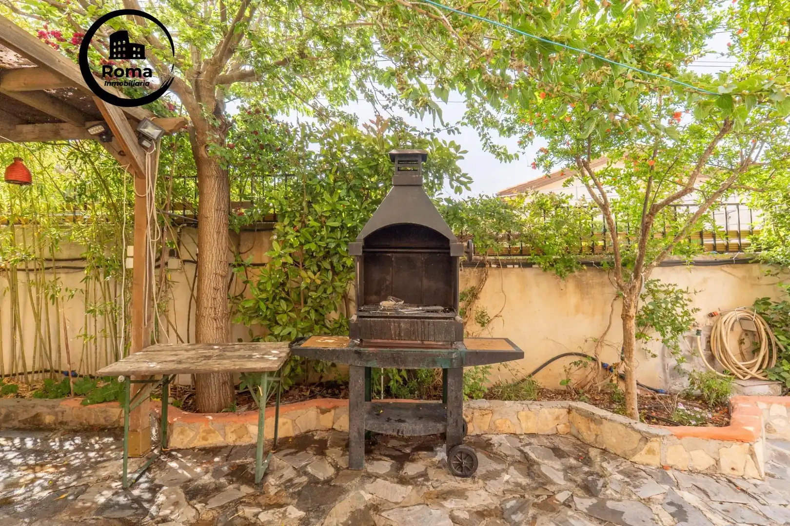 Jardí de Casa o xalet en venda en La Zubia amb Aire condicionat, Calefacció i Jardí privat