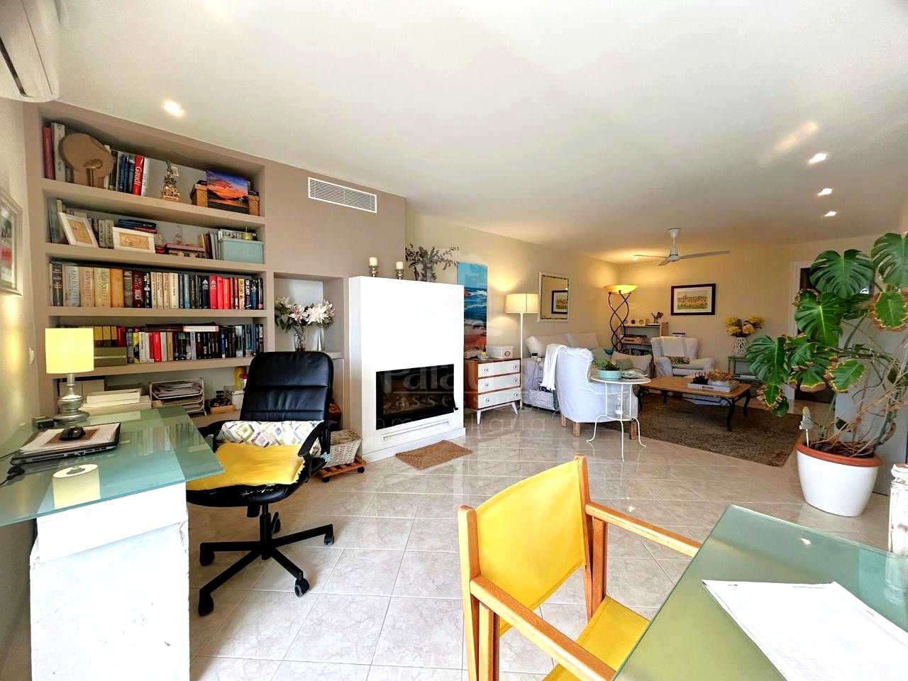 Living room of Flat for sale in Ciutadella de Menorca  with Air Conditioner