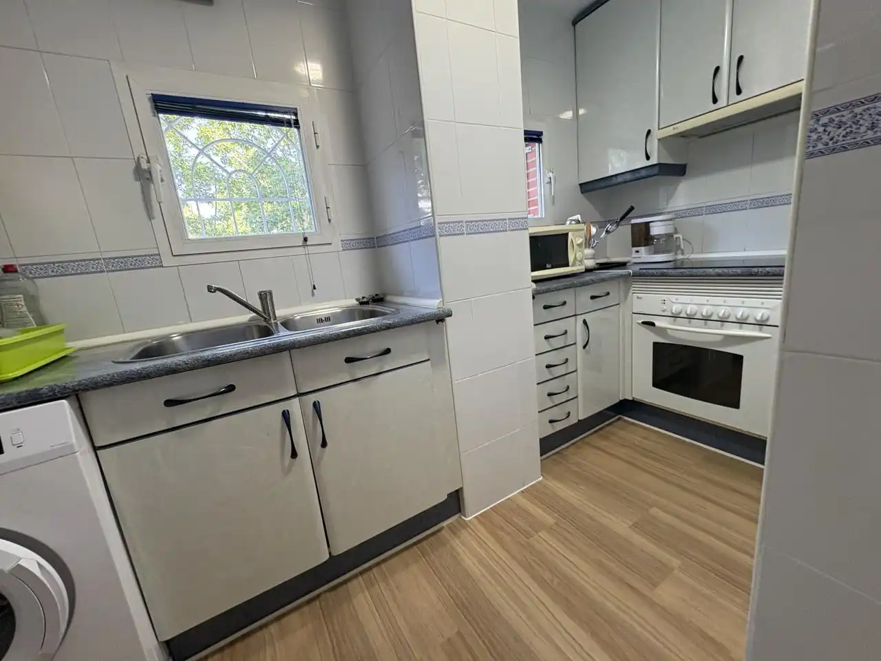 Wohnung zur Miete in Calle Ramón María del Valle Inclán, Espartales
