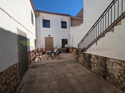 Terrace of House or chalet for sale in Alatoz