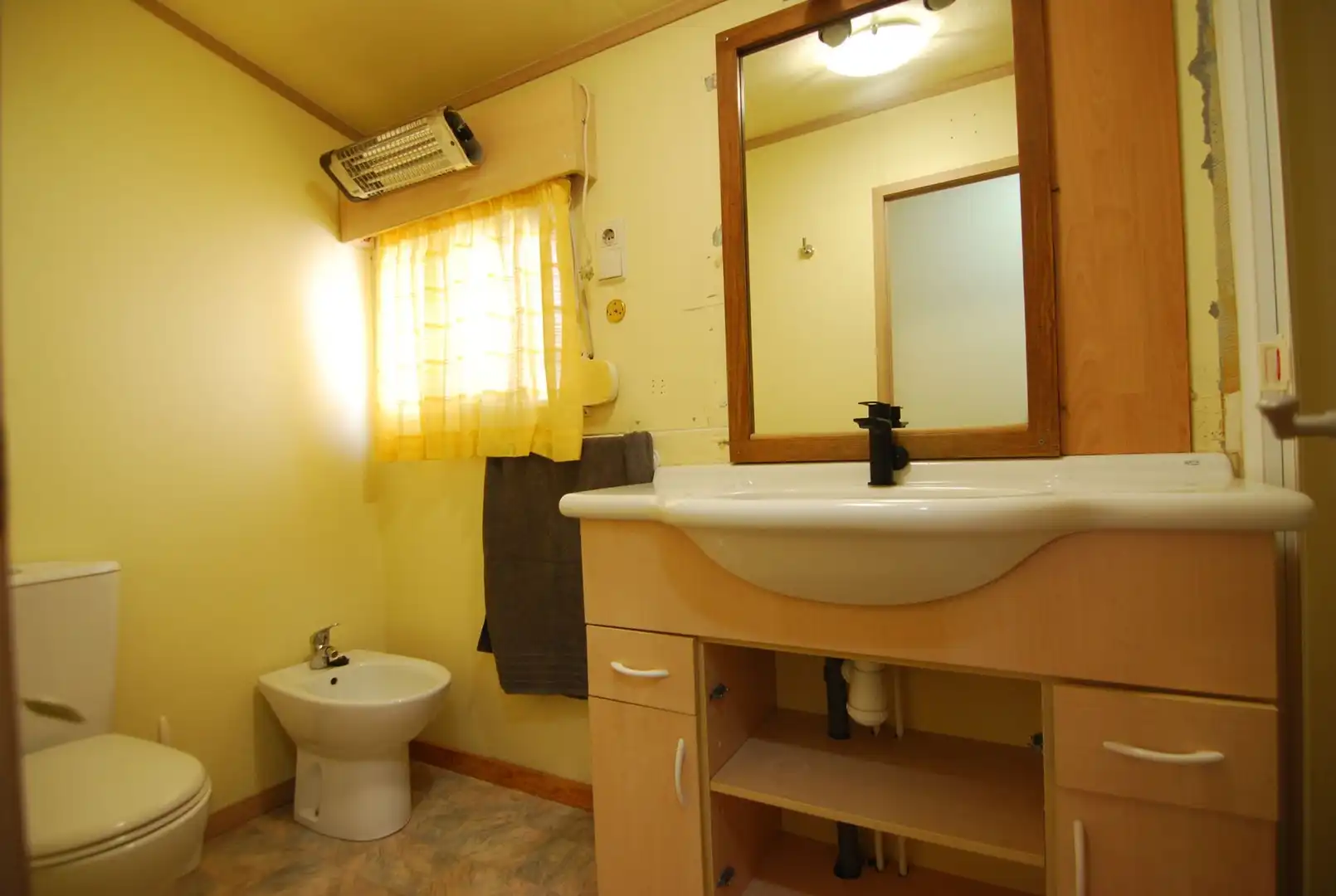 Bathroom of Residential for sale in Ciempozuelos