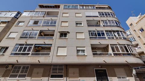 Foto 3 de Apartament en venda a Calle Moriones, Antonio Machado, Torrevieja
