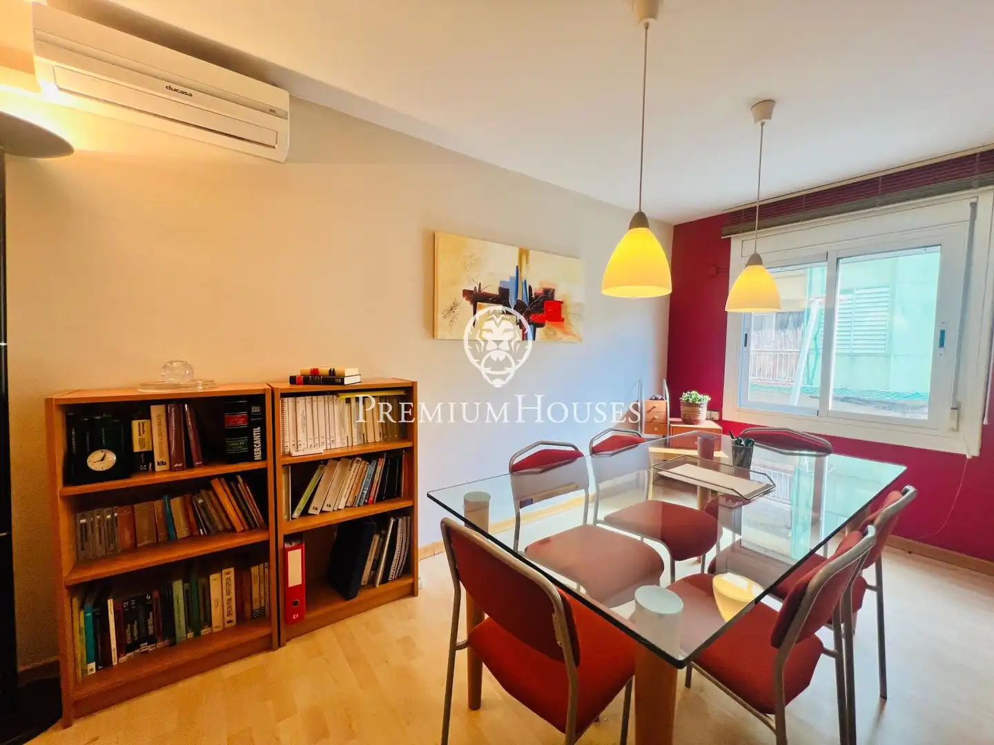 Comedor de Oficina de alquiler en Castelldefels con Aire acondicionado, Calefacción y Trastero