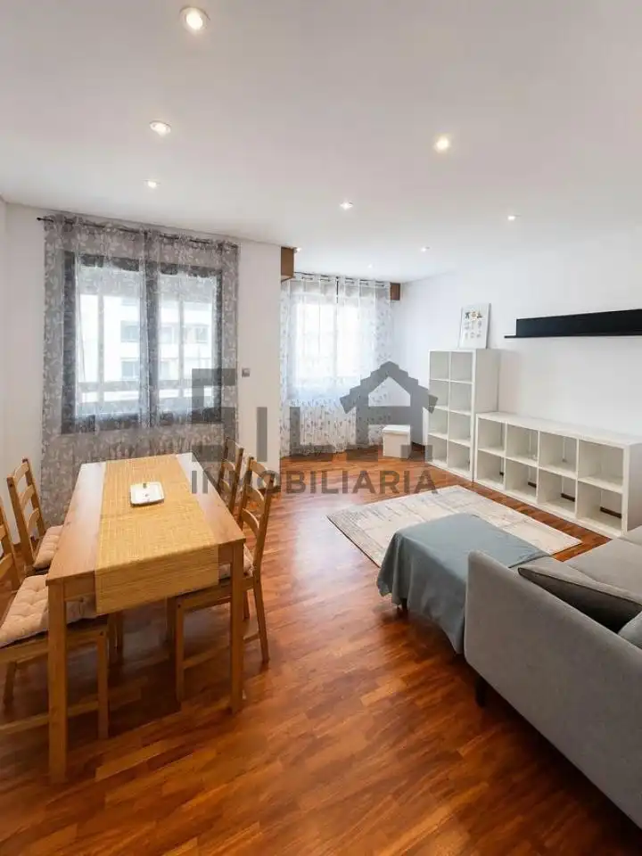 Bedroom of Flat for rent in Ourense Capital   with Air Conditioner, Heating and Parquet flooring