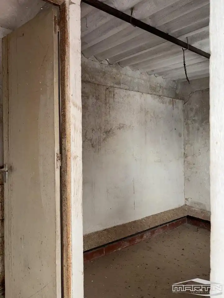 Vista exterior de Edificio en venta en Cabra
