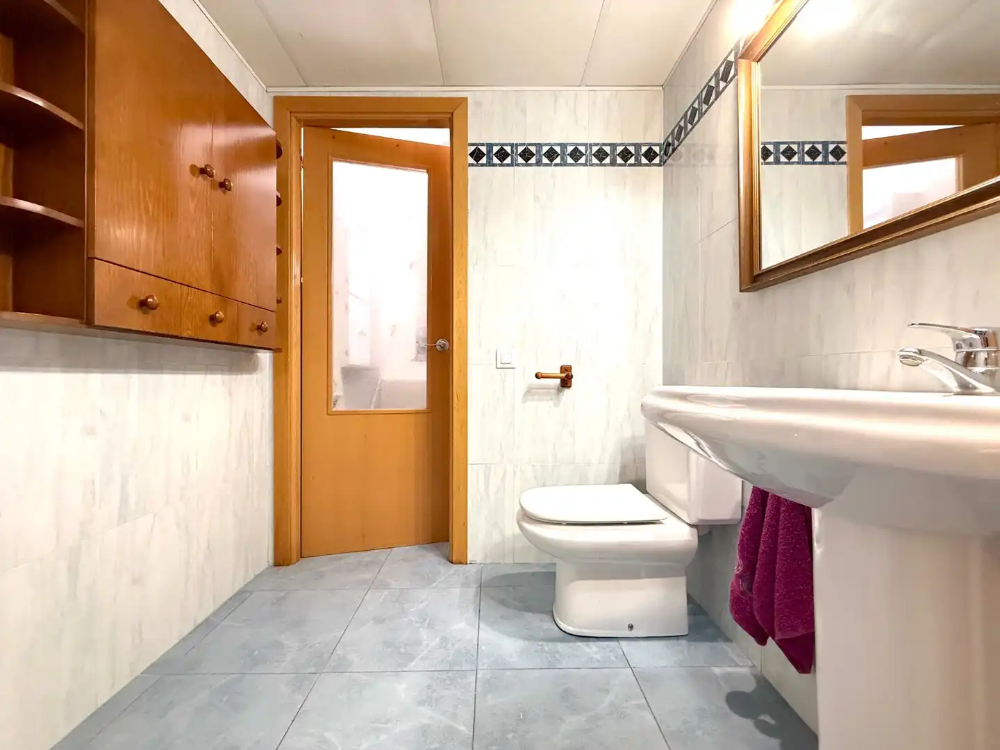 Badezimmer von Wohnungen zum Verkauf in Cambrils mit Heizung, Privatgarten und Möbliert