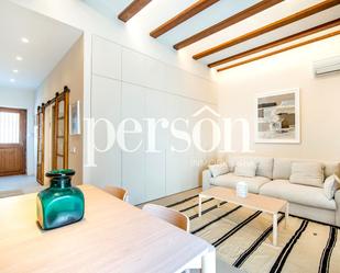 Living room of Planta baja to rent in  Valencia Capital  with Air Conditioner, Terrace and Furnished