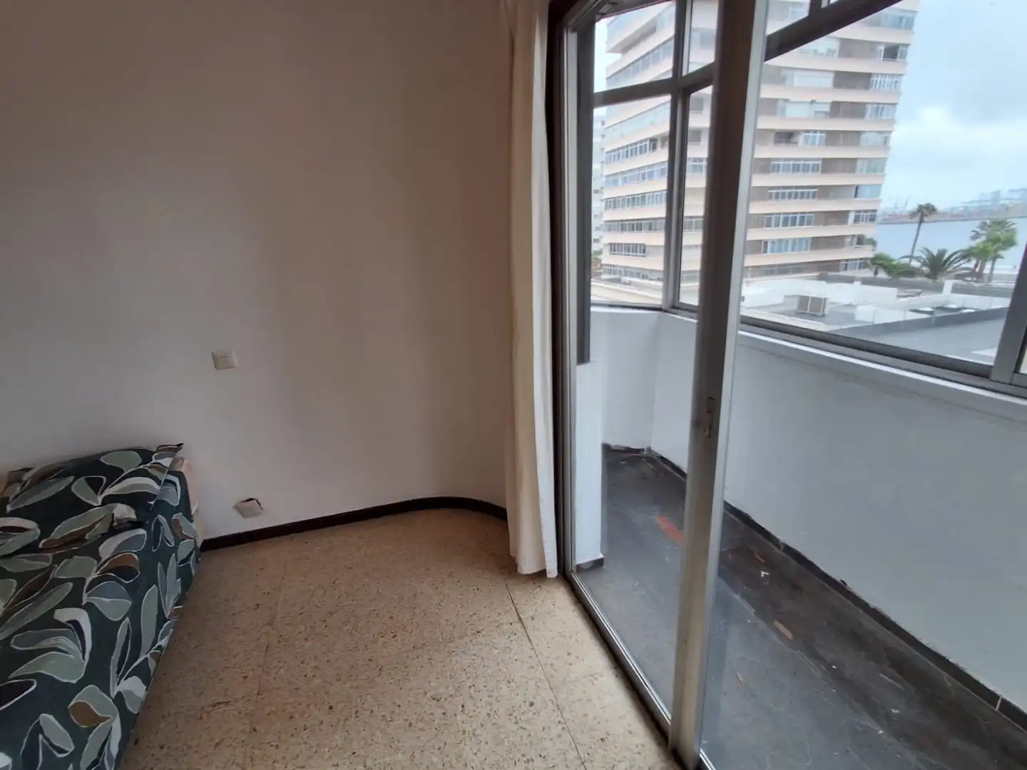 Terraza de Piso de alquiler en Las Palmas de Gran Canaria con Parquet, Horno y Balcón