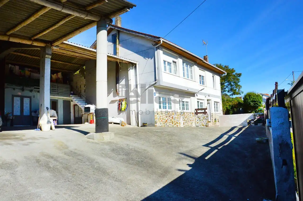 Exterior view of Houses for sale in Cabana de Bergantiños  with Heating and Private garden