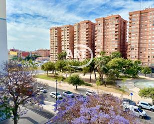 Vista exterior de Pis en venda en  Valencia Capital amb Aire condicionat, Calefacció i Forn