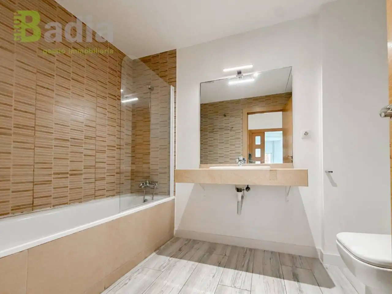 Baño de Estudio en venta en Lleida con Amueblado
