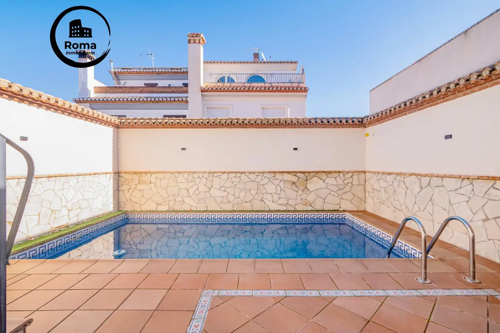 Piscina de Casa adosada en venta en La Zubia con Aire acondicionado, Calefacción y Piscina