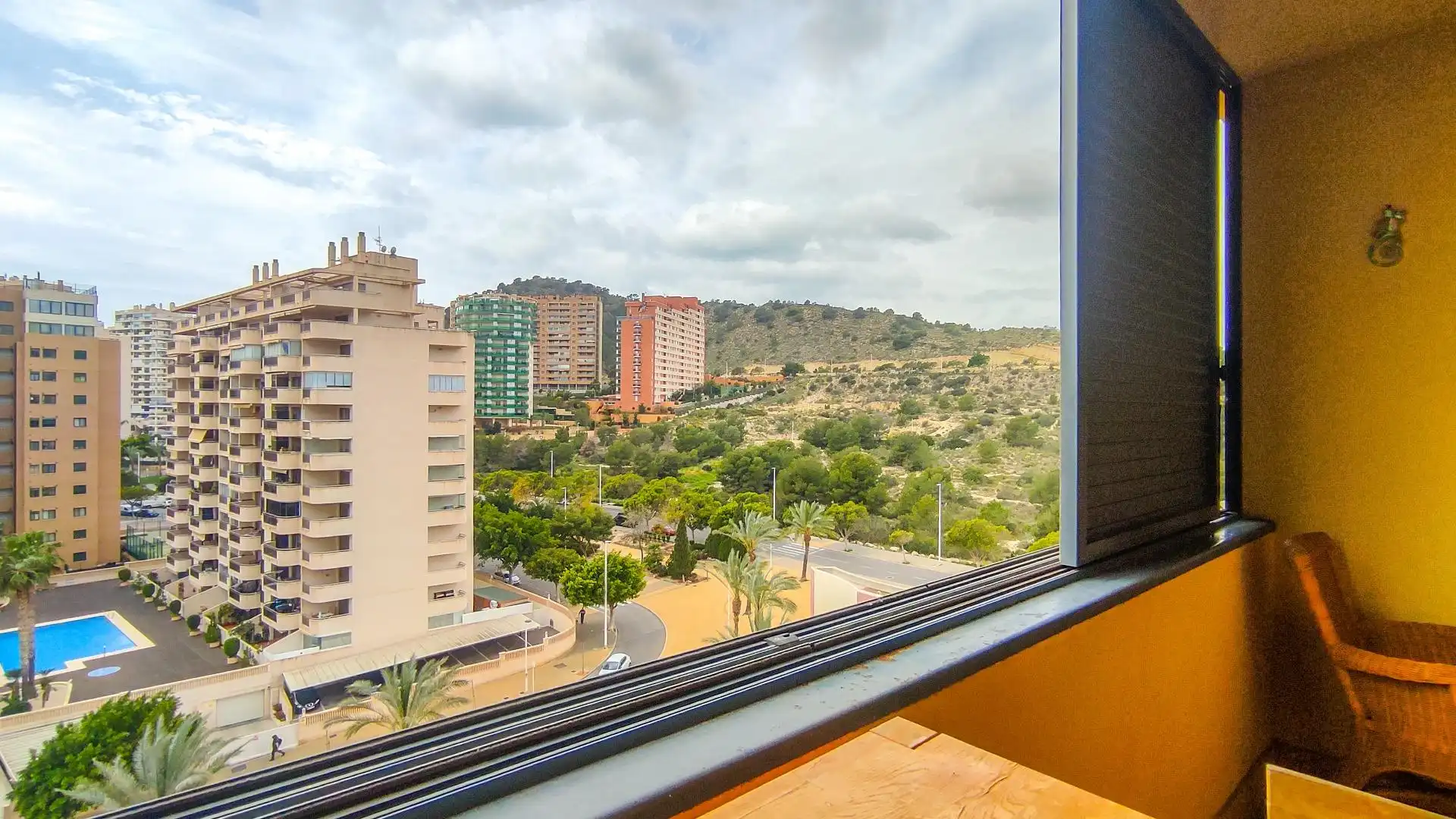 Dormitori de Apartament en venda en Villajoyosa / La Vila Joiosa amb Aire condicionat, Moblat i Piscina comunitària