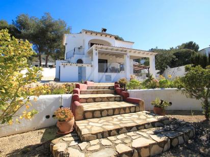 Exterior view of House or chalet for sale in Benitachell / El Poble Nou de Benitatxell  with Air Conditioner, Terrace and Swimming Pool