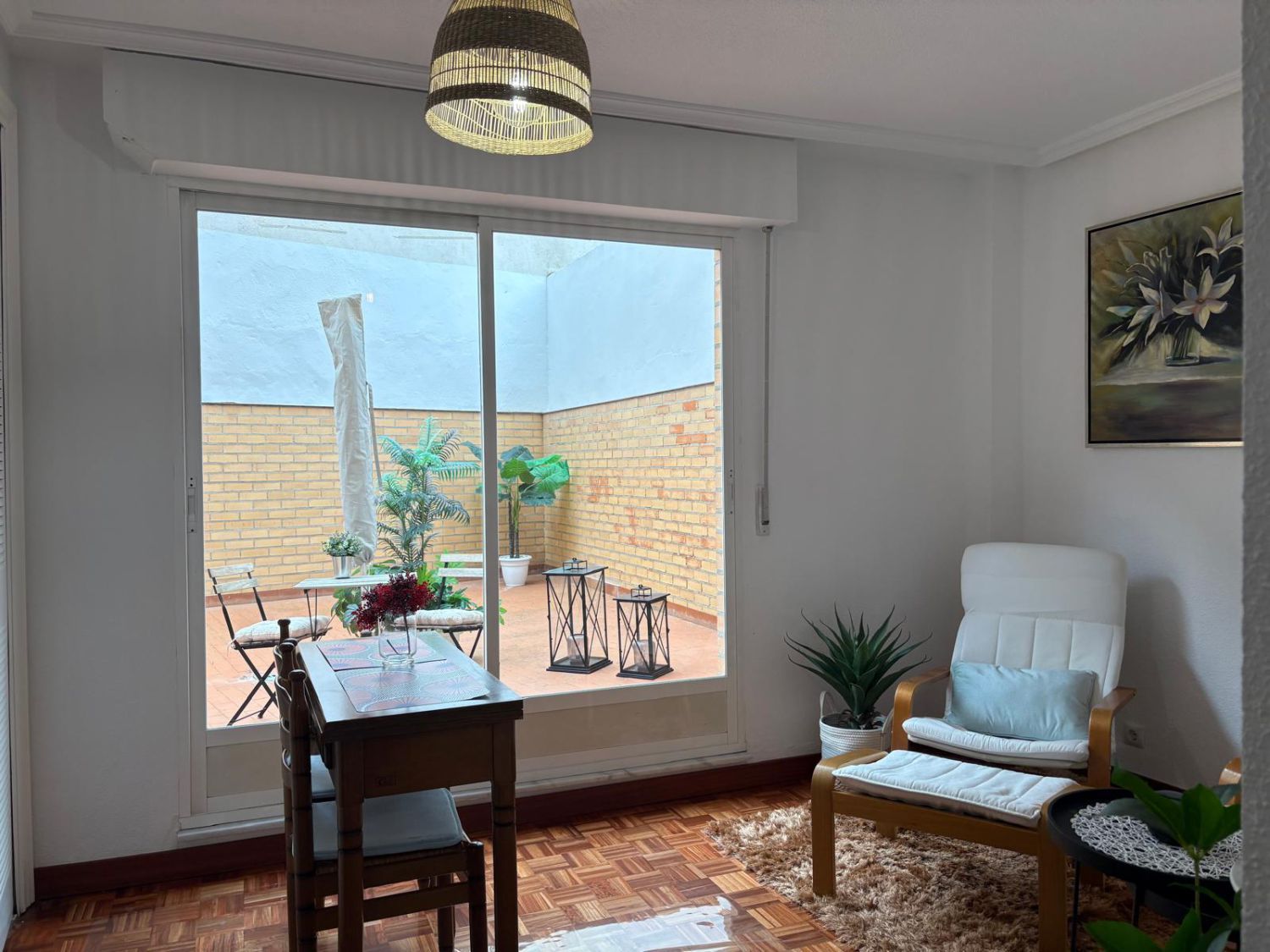 Dormitori de Apartament de lloguer en Salamanca Capital amb Calefacció, Parquet i Terrassa