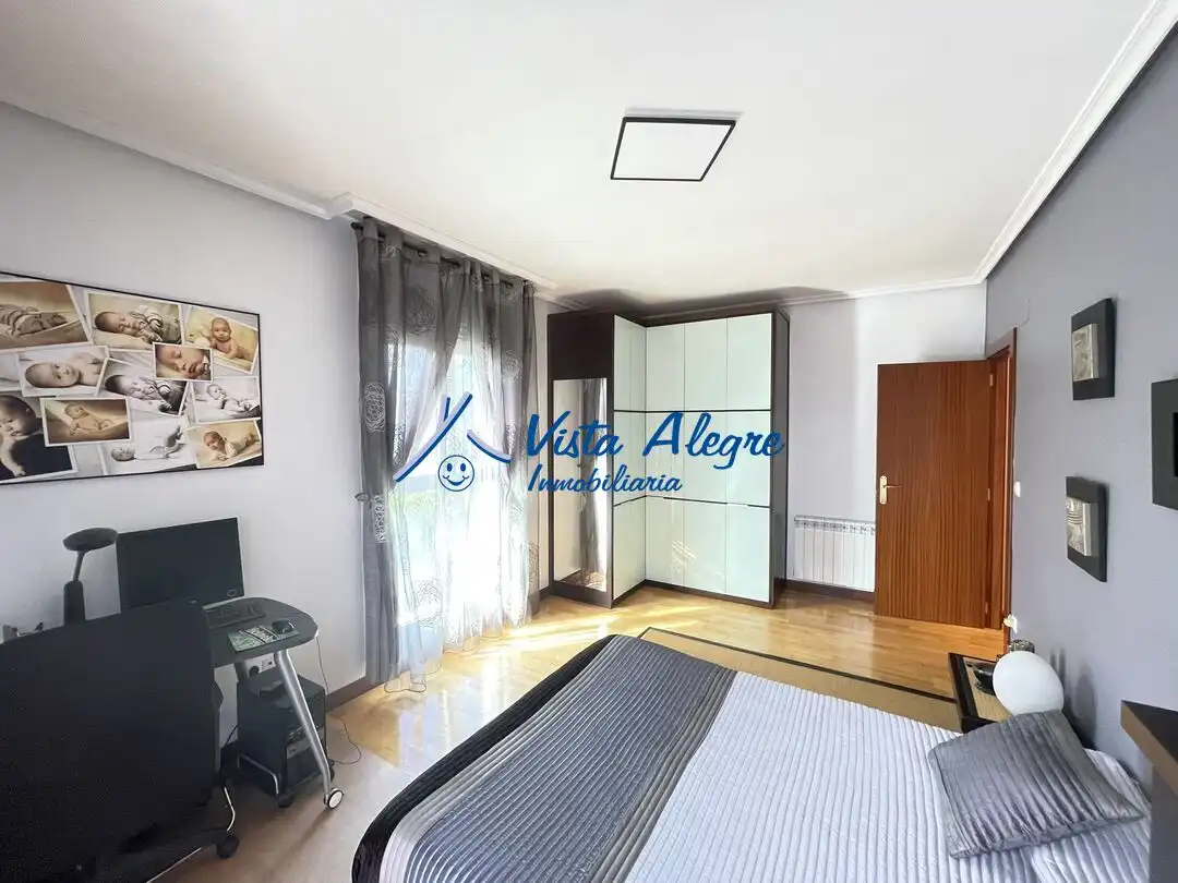 Schlafzimmer von Einfamilien-Reihenhaus zum Verkauf in Zarratón mit Heizung, Privatgarten und Parkett