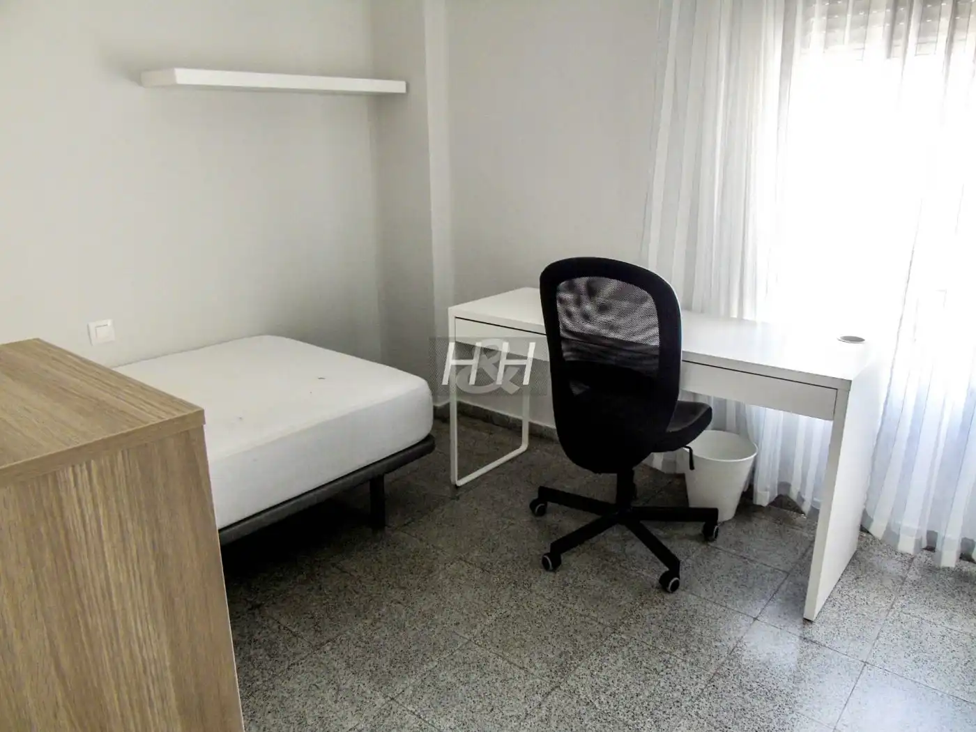 Bedroom of Flat for rent in Burjassot  with Balcony