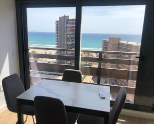 Dormitori de Apartament de lloguer en Alicante / Alacant amb Aire condicionat i Terrassa