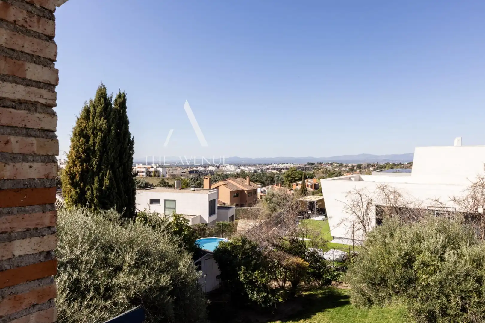Vista exterior de Casa o chalet en venta en Boadilla del Monte con Calefacción, Jardín privado y Terraza