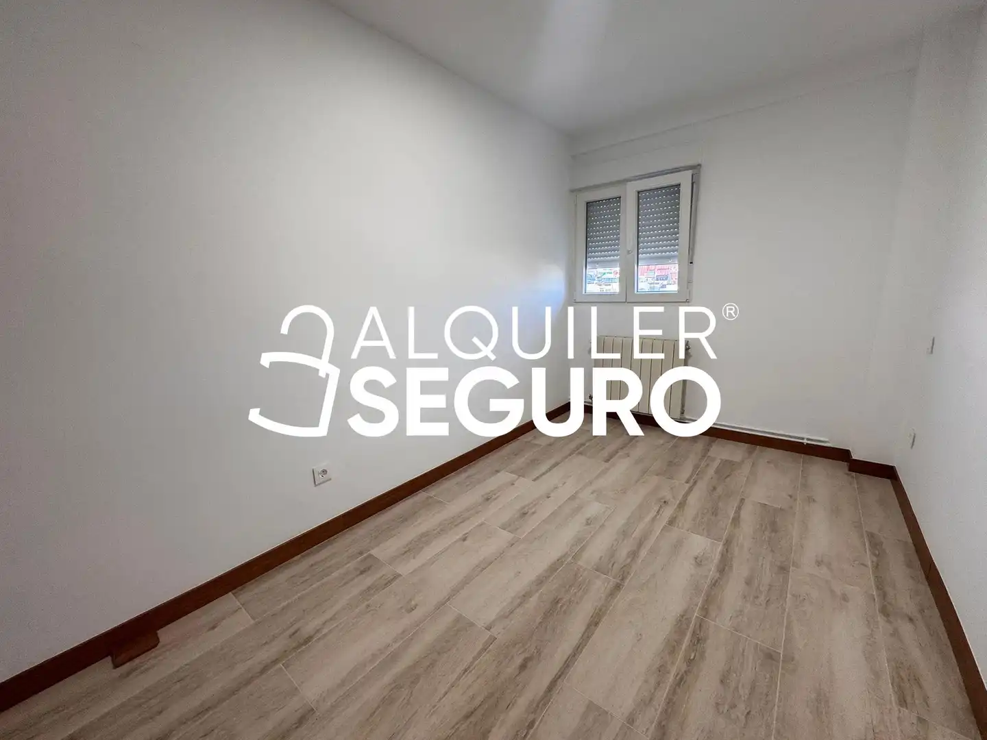 Bedroom of Flat for rent in Madrid  with Air Conditioner, Heating and Terrace