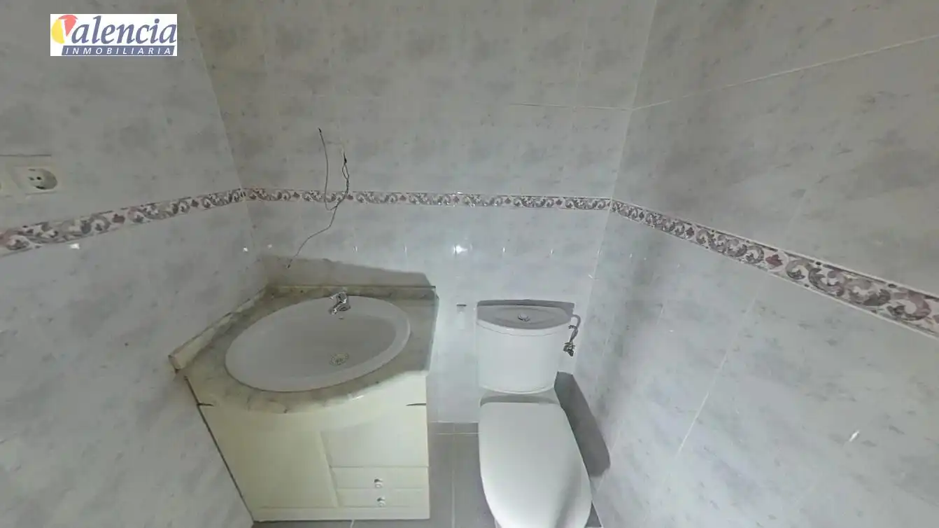 Bathroom of Flat for sale in Torrent