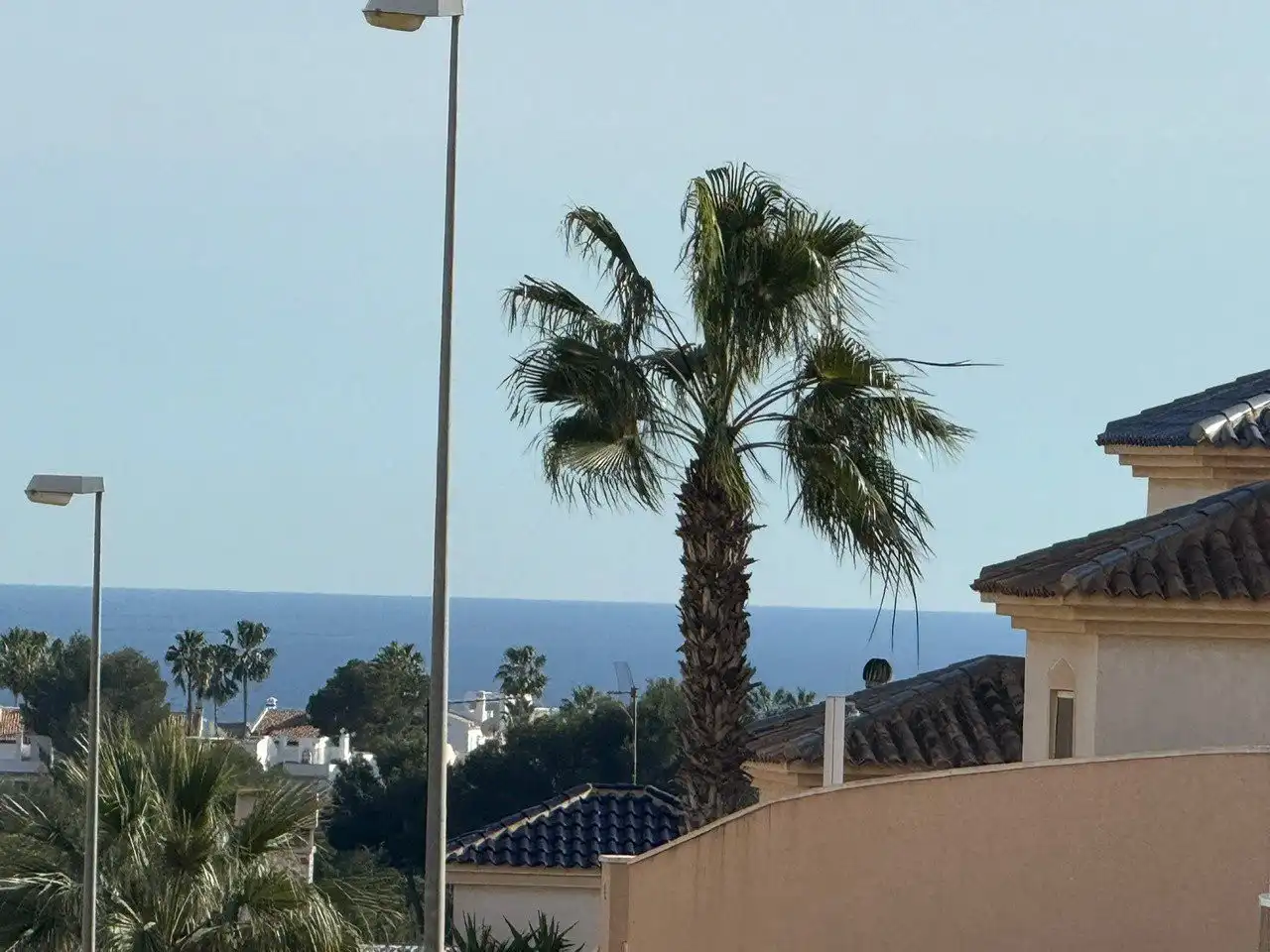 Vista exterior de Casa o xalet en venda en Orihuela amb Calefacció, Terrassa i Piscina