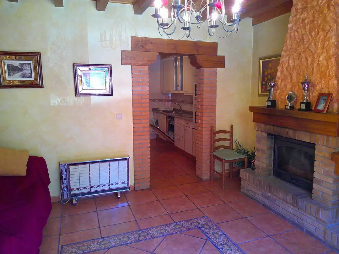 Casa adosada en venda en Uztárroz / Uztarroze amb Calefacció i Moblat