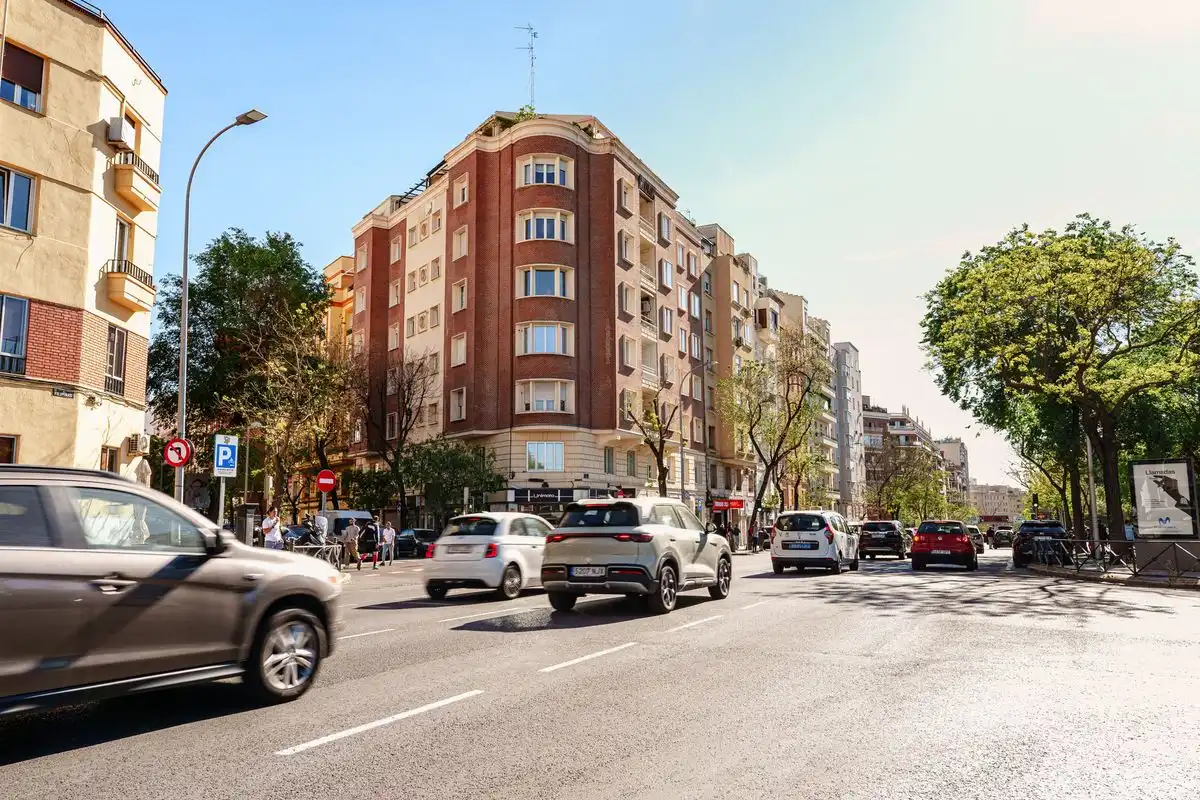 Außenansicht von Erdgeschoss zum Verkauf in Madrid mit Heizung