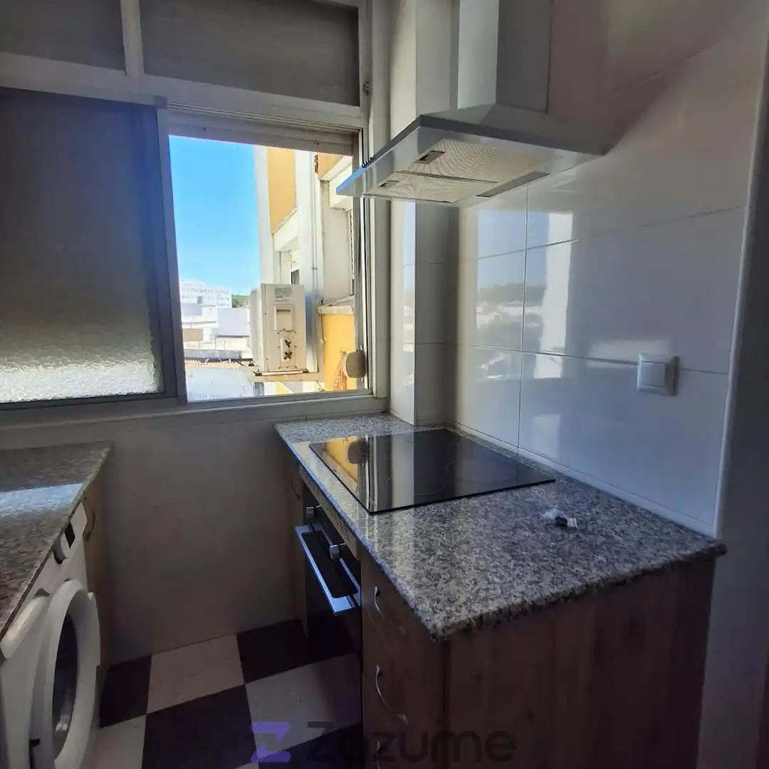 Kitchen of Flat for rent in El Puerto de Santa María  with Air Conditioner, Heating and Oven