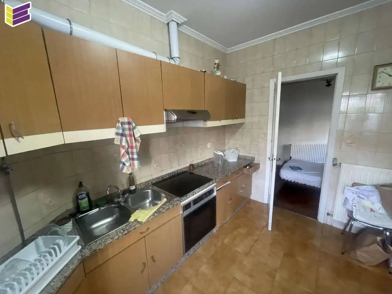 Cuina de Casa o xalet en venda en Vigo  amb Calefacció, Jardí privat i Terrassa