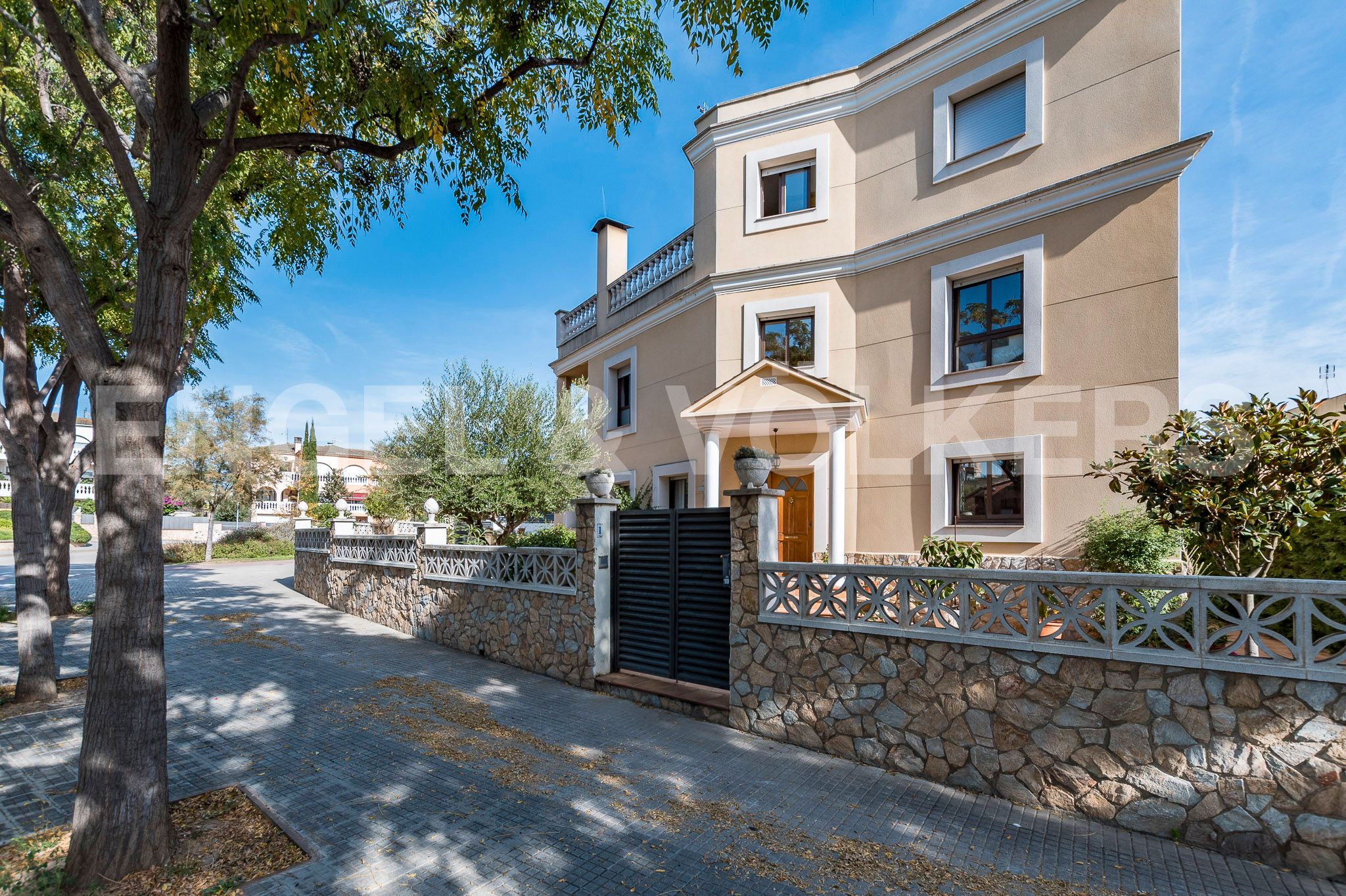 Exterior view of House or chalet for sale in Malgrat de Mar  with Air Conditioner, Heating and Private garden